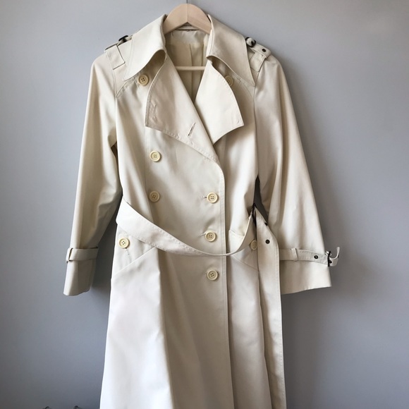 Vintage Jackets & Blazers - •sold• Classic Vintage Trench Coat in Cream
